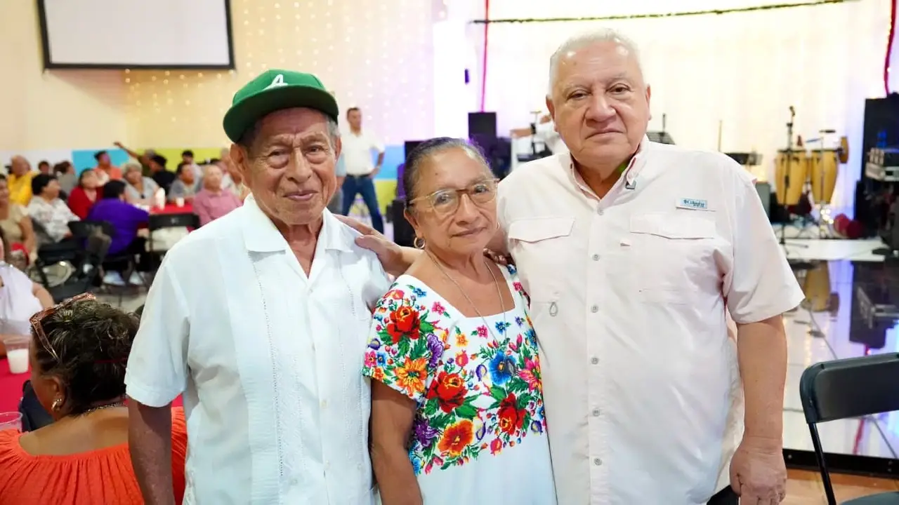 Atención para los adultos mayores, una prioridad para Rafa Marín