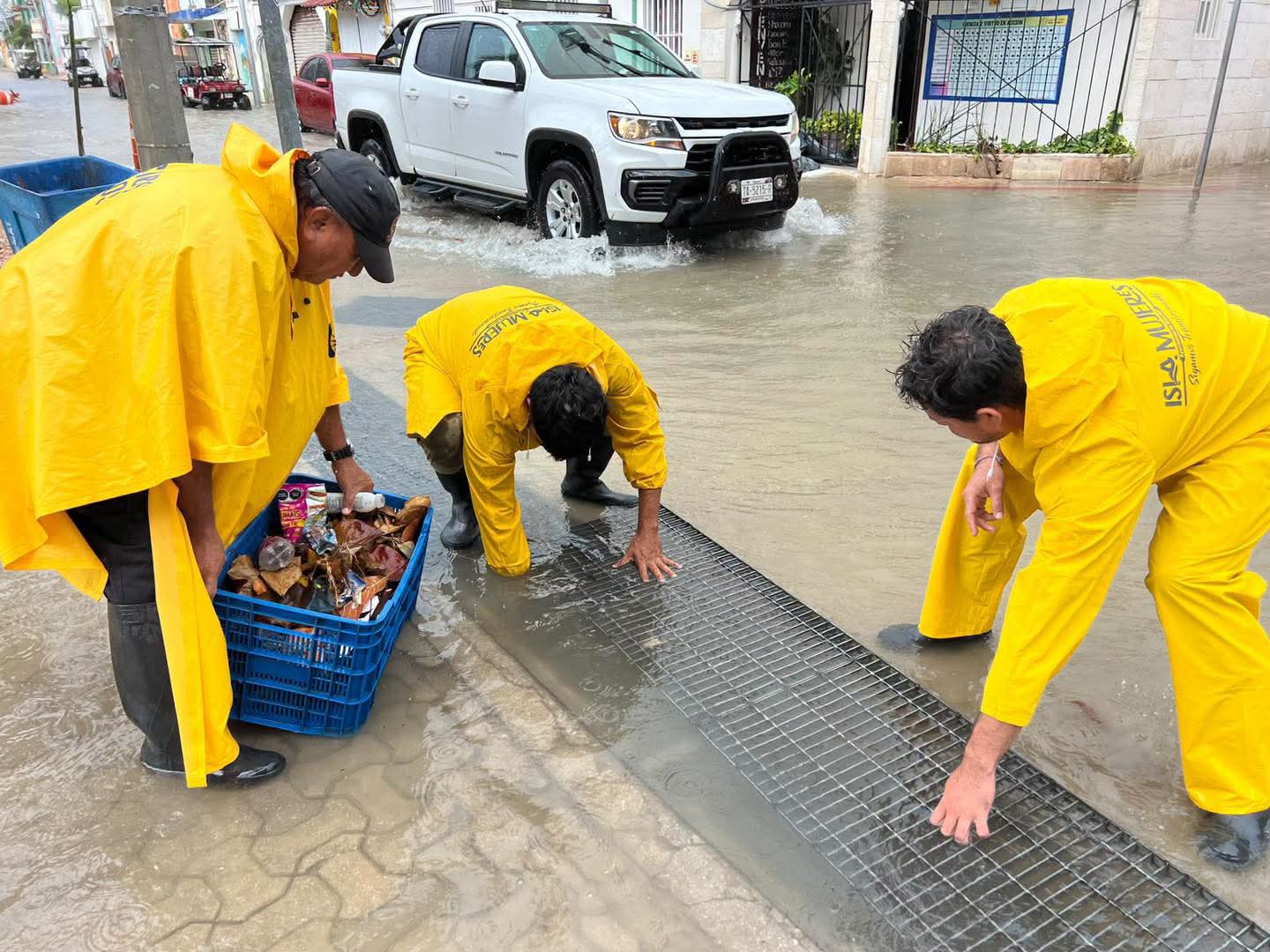Operativo Tormenta en Isla Mujeres activa acciones ante fuertes lluvias