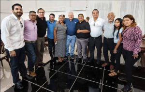 Rafa Marín reapareció públicamente durante el cumpleaños del diputado local Ricardo Velazco, donde coincidió con diversos actores políticos de Quintana Roo.