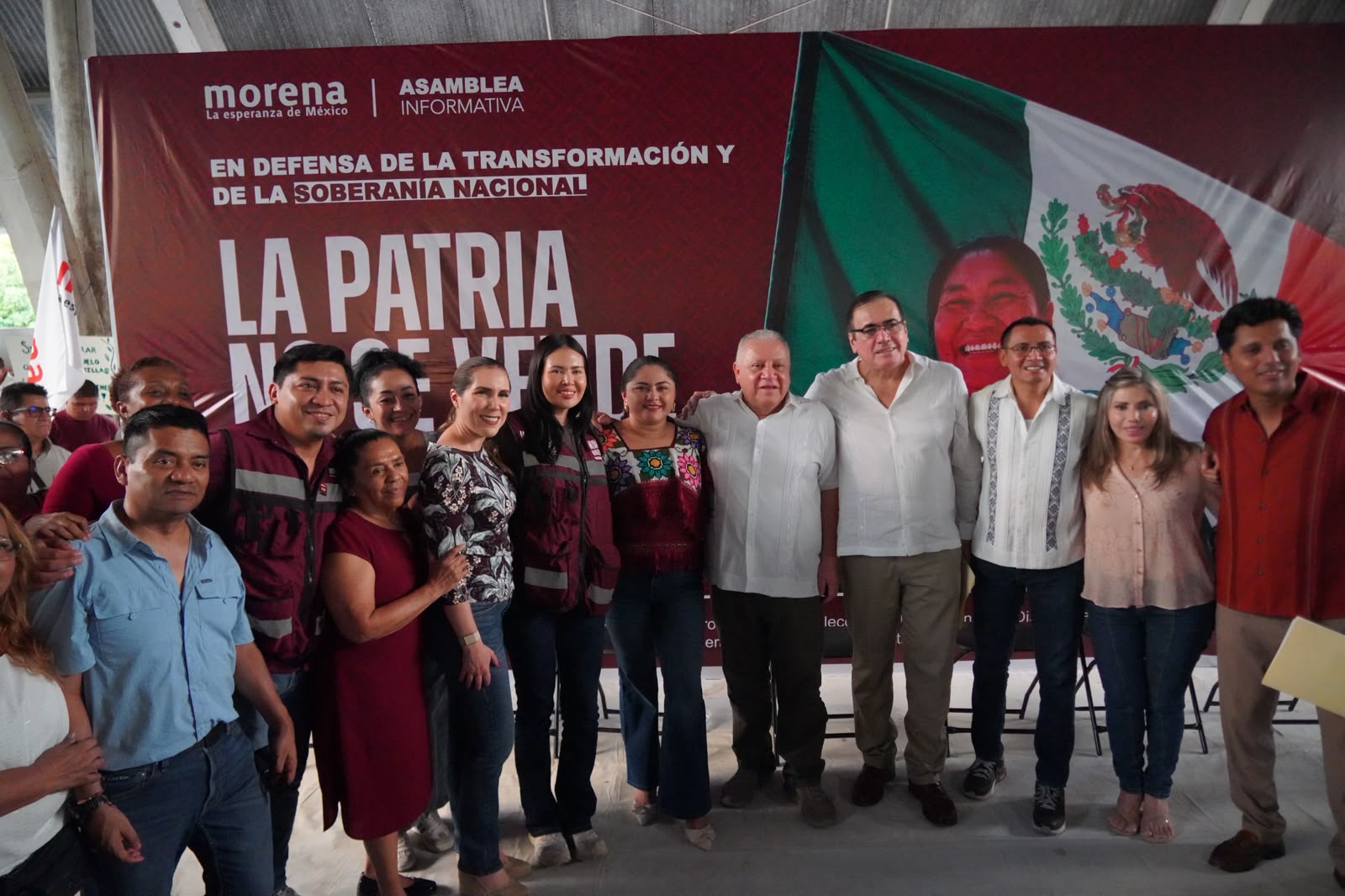 Asisten legisladores